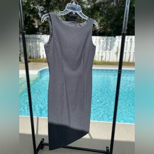 Timeless, Classic Tahari Sheath Dress w/Faux Crocodile Belt, Size 4 - Like New!
